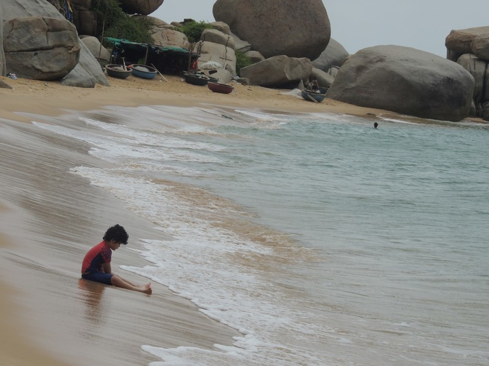 Bãi Tràng đang hút khách nhờ vẻ đẹp hoang sơ - 10 Bãi Tràng đang hút khách nhờ vẻ đẹp hoang sơ - 10