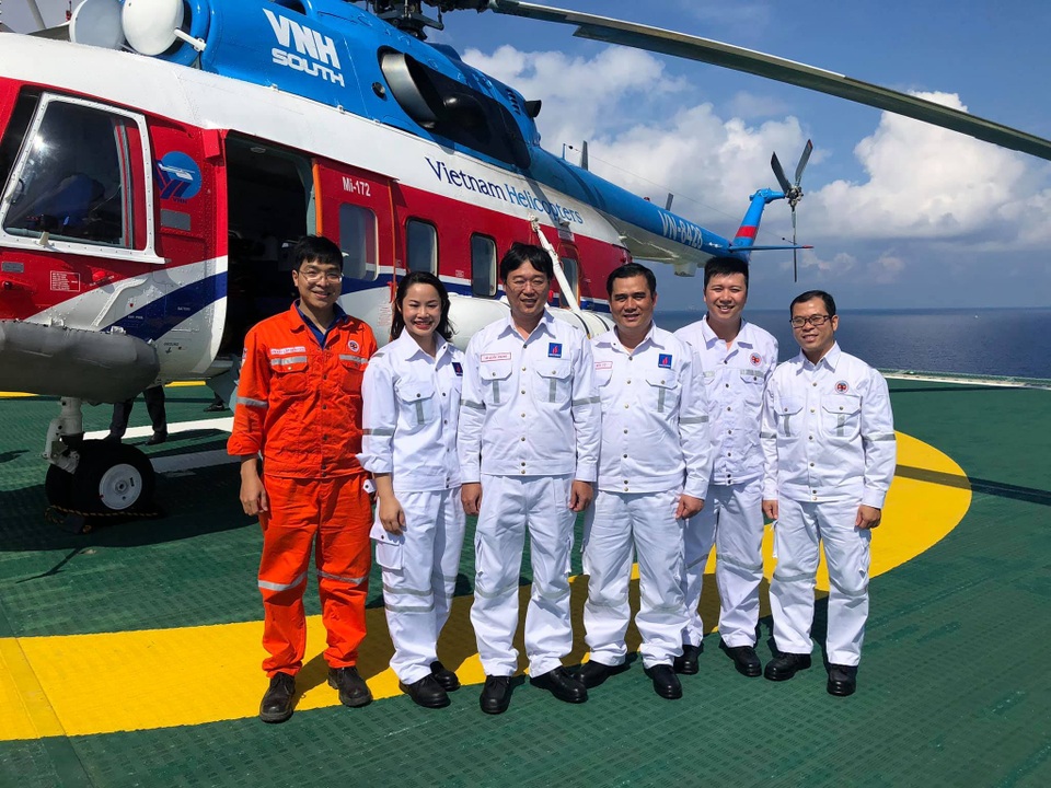 Đc Le Quoc Phong tham gian khai thac Ca Tam.jpg Đc Le Quoc Phong tham gian khai thac Ca Tam.jpg