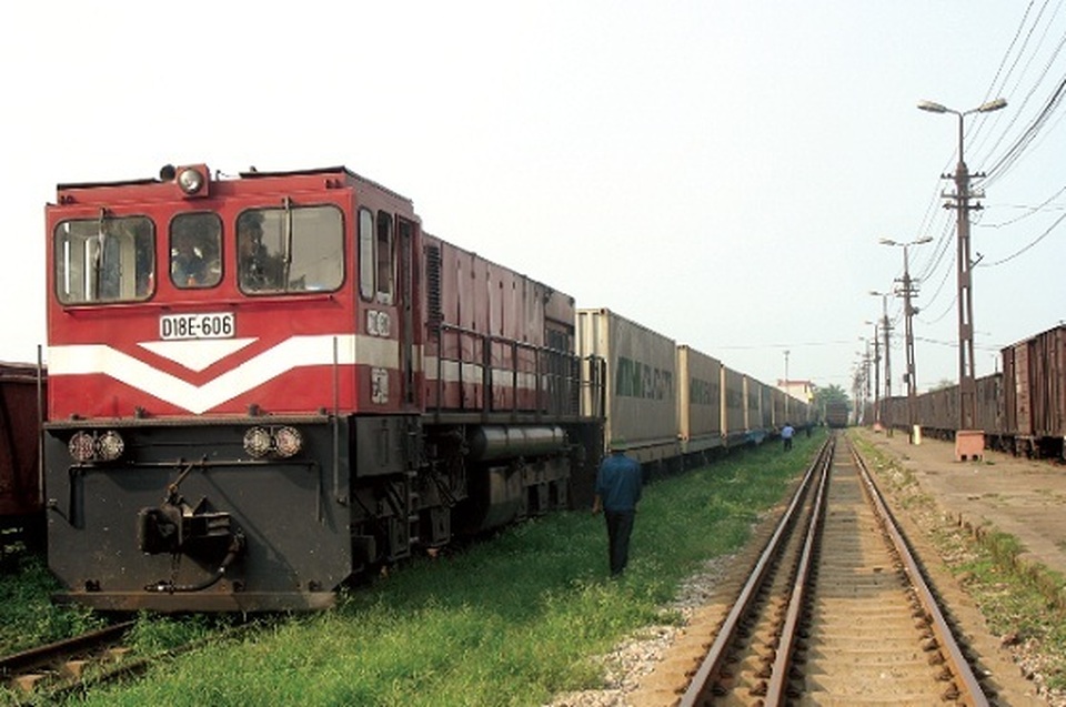 Chuyên gia: Đầu tư phát triển còn bất công giữa các vùng miền - 1 Chuyên gia: Đầu tư phát triển còn bất công giữa các vùng miền - 1