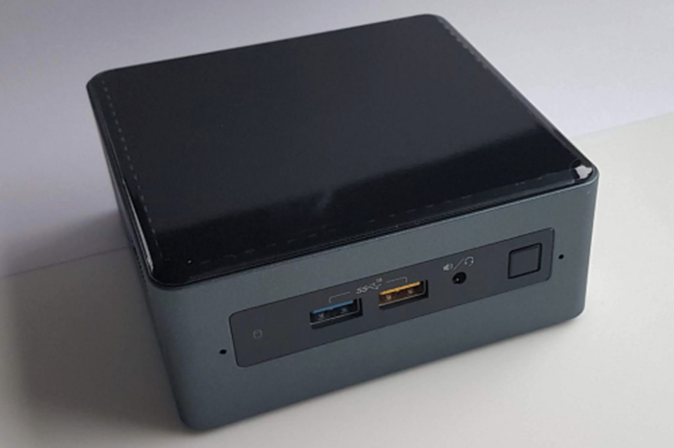 Đánh giá máy tính siêu nhỏ Coffee Lake NUC8i3BEH của Intel - 1 Đánh giá máy tính siêu nhỏ Coffee Lake NUC8i3BEH của Intel - 1