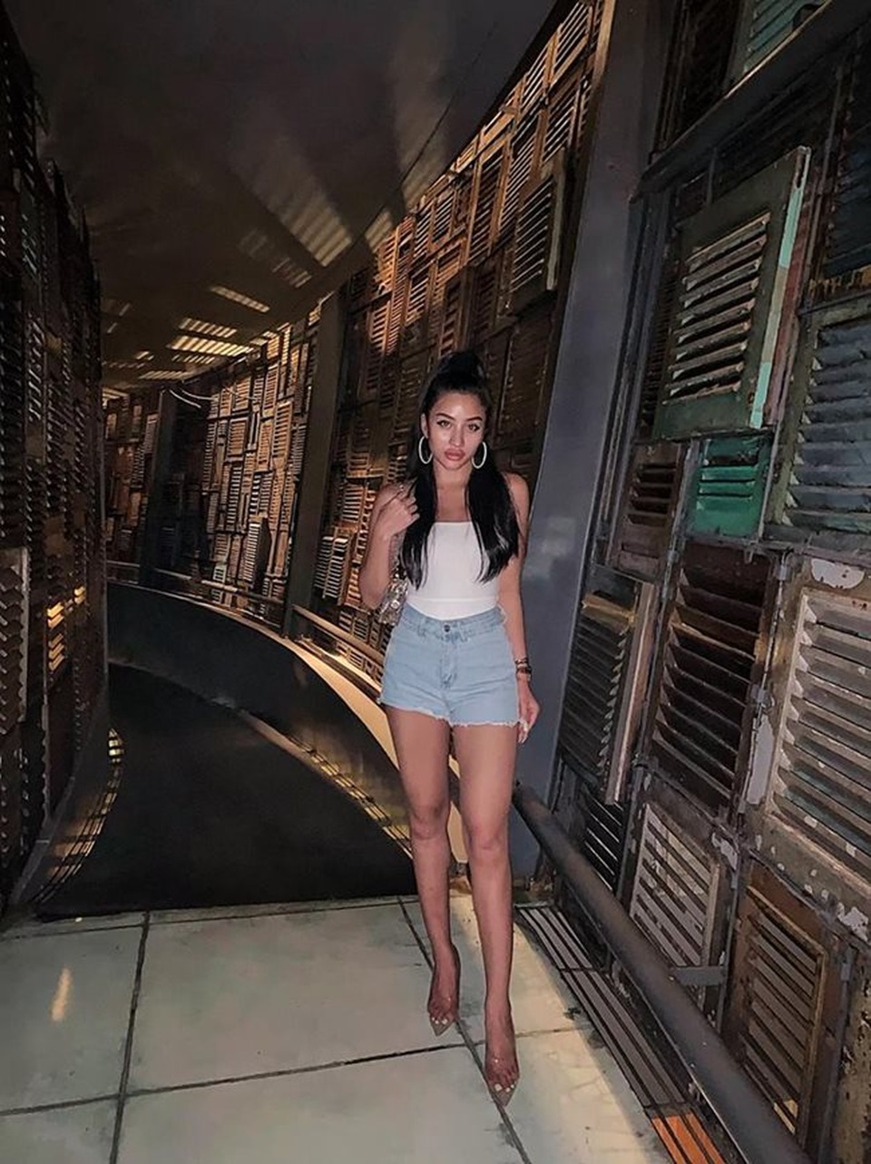 Style thời thượng của bộ đôi hot girl ăn chơi nhất Sài Thành một thời - 6 Style thời thượng của bộ đôi hot girl ăn chơi nhất Sài Thành một thời - 6