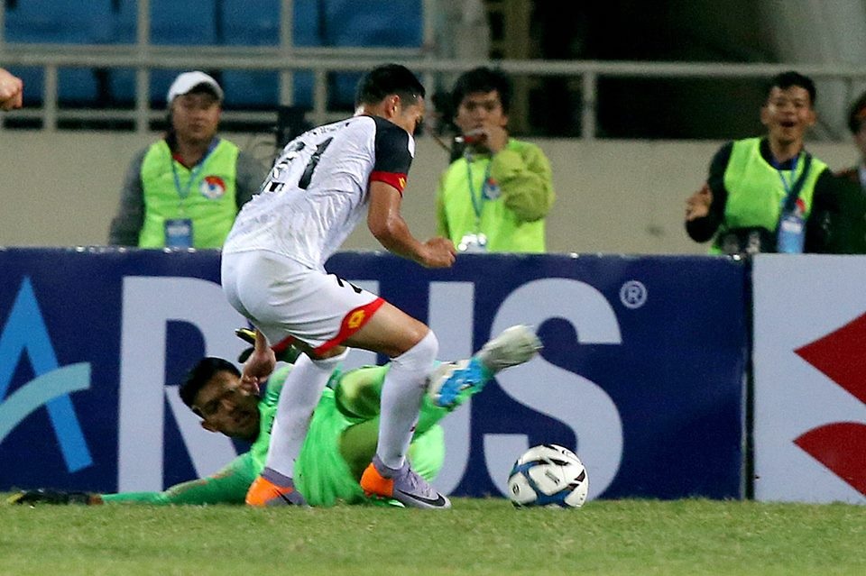 Bị đuổi 1 người, U23 Indonesia giành 3 điểm hú vía trước U23 Brunei - 5 Bị đuổi 1 người, U23 Indonesia giành 3 điểm hú vía trước U23 Brunei - 5
