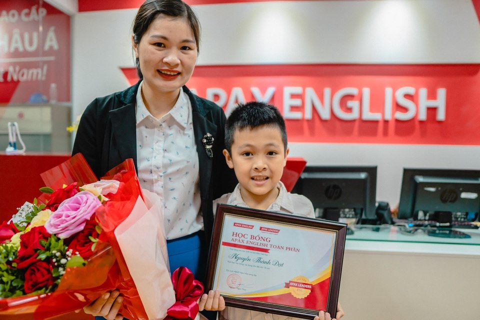 Niềm vui liên tiếp đến với gia đình cậu bé Apax được nhận thư khen từ Bộ trưởng Phùng Xuân Nhạ - 2 Niềm vui liên tiếp đến với gia đình cậu bé Apax được nhận thư khen từ Bộ trưởng Phùng Xuân Nhạ - 2