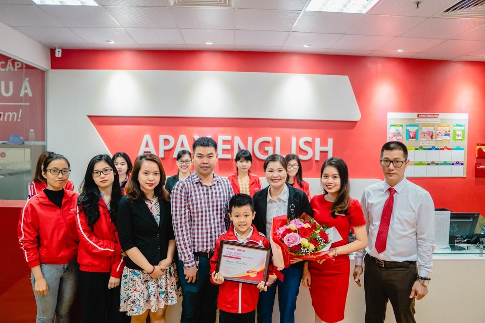 Niềm vui liên tiếp đến với gia đình cậu bé Apax được nhận thư khen từ Bộ trưởng Phùng Xuân Nhạ - 3 Niềm vui liên tiếp đến với gia đình cậu bé Apax được nhận thư khen từ Bộ trưởng Phùng Xuân Nhạ - 3
