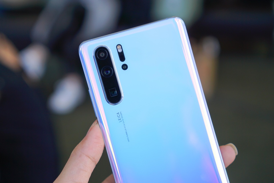 Cận cảnh Huawei P30 Pro có camera zoom 10x siêu khủng - 5 Cận cảnh Huawei P30 Pro có camera zoom 10x siêu khủng - 5