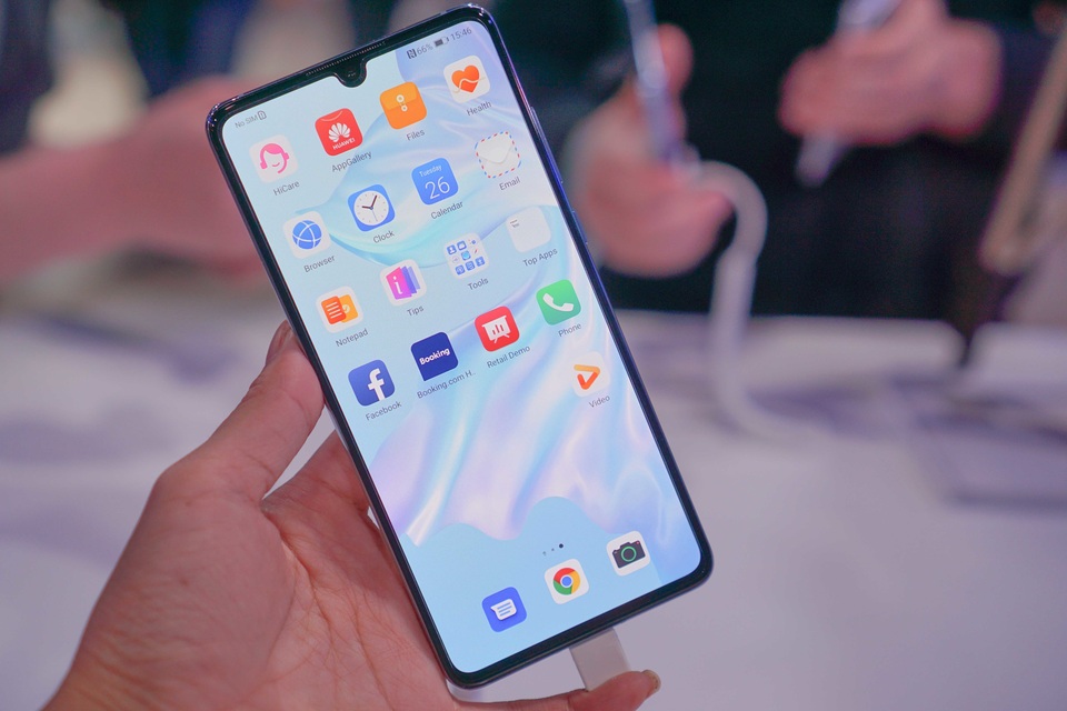 Cận cảnh Huawei P30 Pro có camera zoom 10x siêu khủng - 8 Cận cảnh Huawei P30 Pro có camera zoom 10x siêu khủng - 8