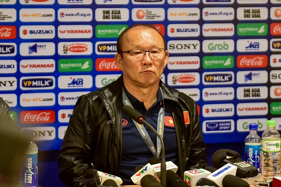 Những cảm xúc đặc biệt của HLV Park Hang Seo trong trận thắng đậm U23 Thái Lan - 15 Những cảm xúc đặc biệt của HLV Park Hang Seo trong trận thắng đậm U23 Thái Lan - 15