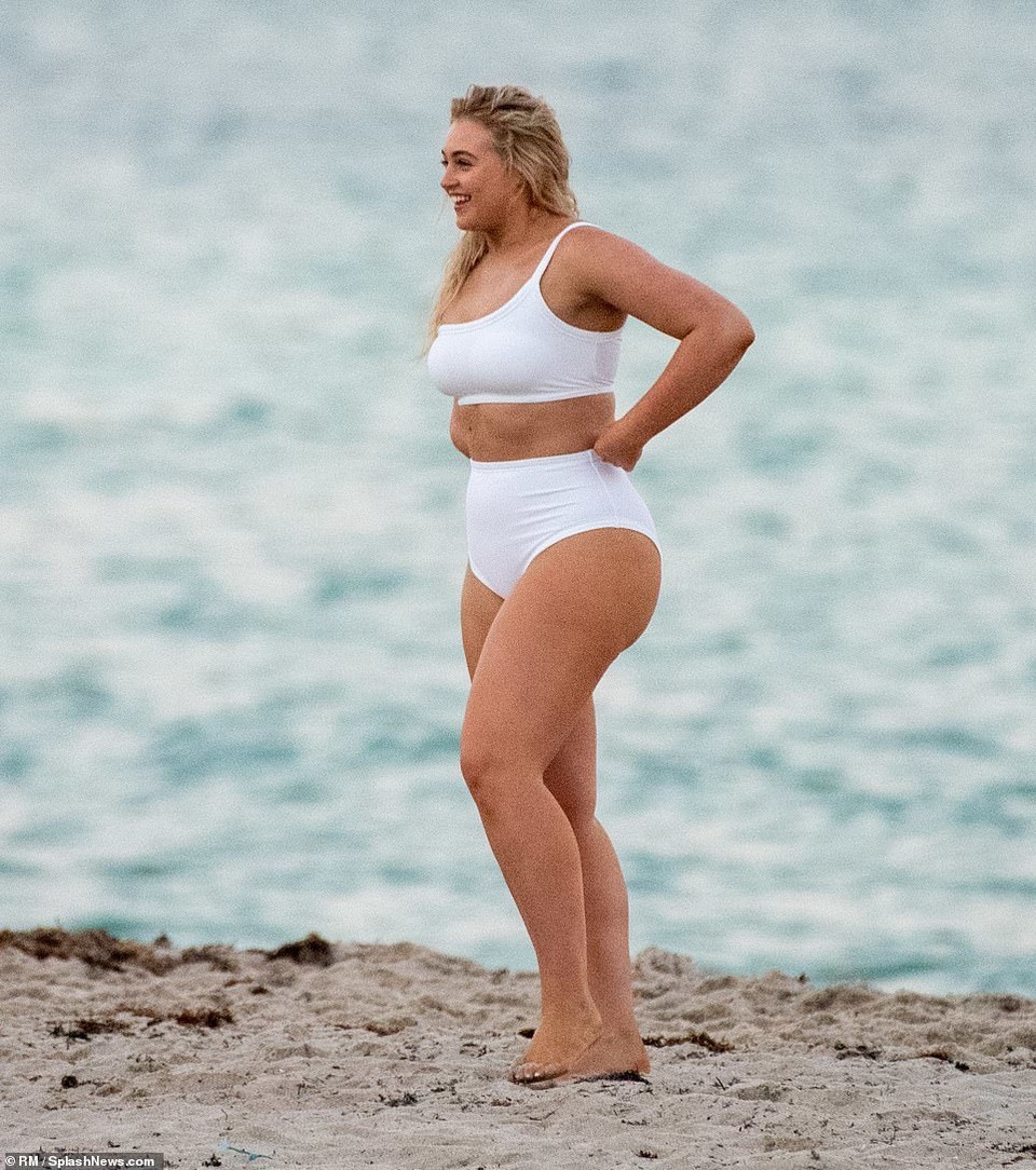 Iskra Lawrence: Tròn trịa vẫn là siêu mẫu nổi tiếng - 10 Iskra Lawrence: Tròn trịa vẫn là siêu mẫu nổi tiếng - 10
