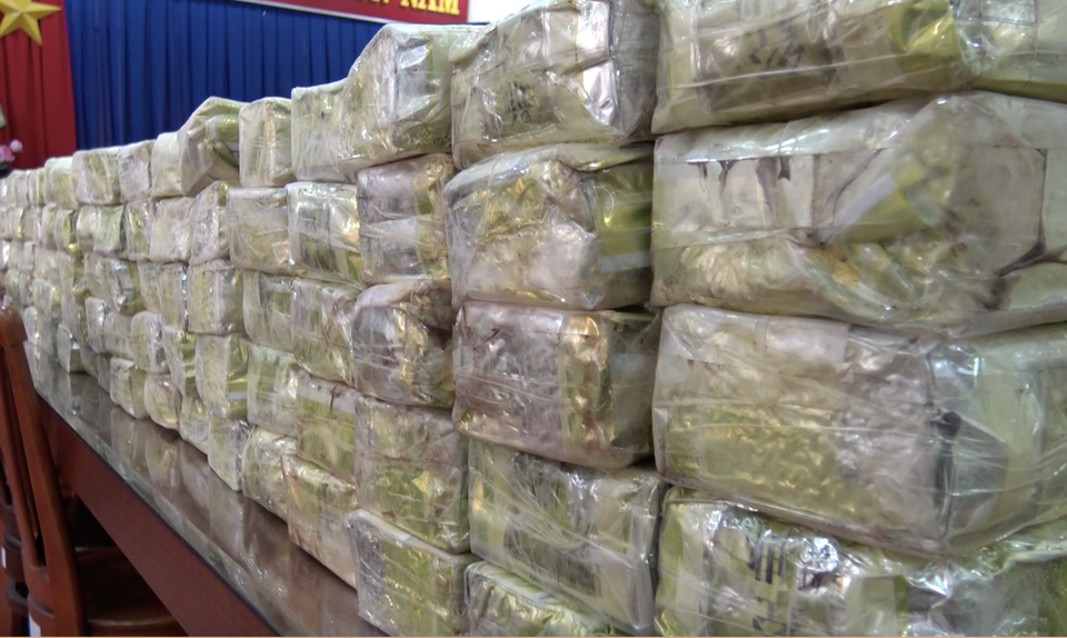 Vụ bắt 300kg ma tuý ở Sài Gòn Khởi tố “ông trùm” cùng nhóm vận chuyển Vụ bắt 300kg ma tuý ở Sài Gòn Khởi tố “ông trùm” cùng nhóm vận chuyển