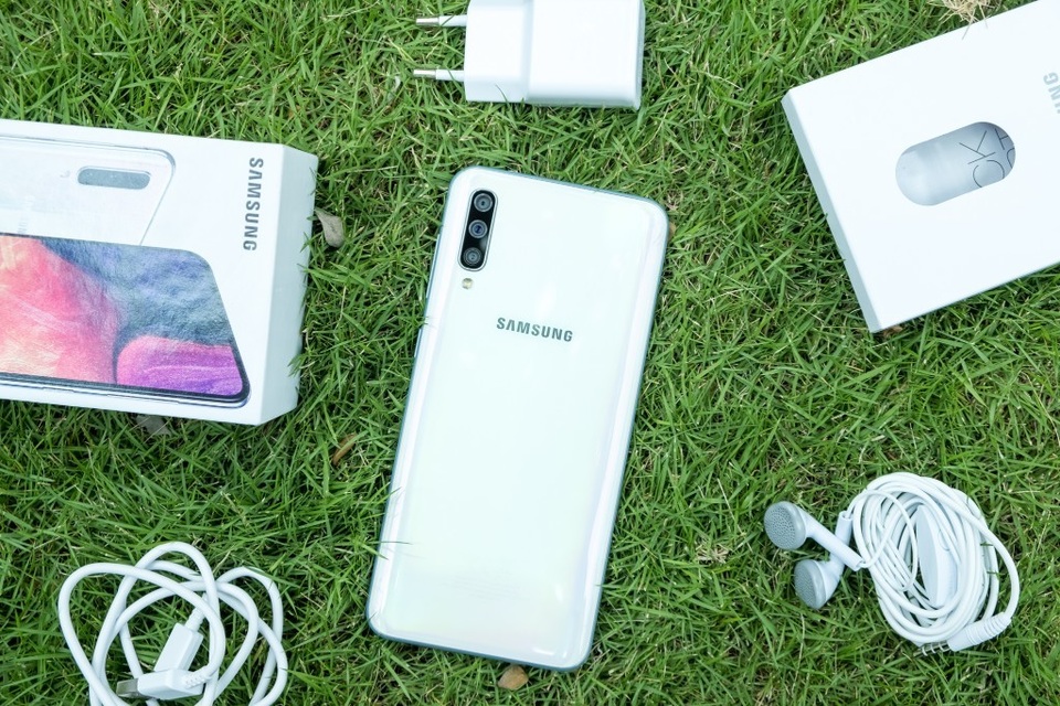 “Đãi cát tìm vàng” giữa thị trường smartphone tầm trung - 3 “Đãi cát tìm vàng” giữa thị trường smartphone tầm trung - 3