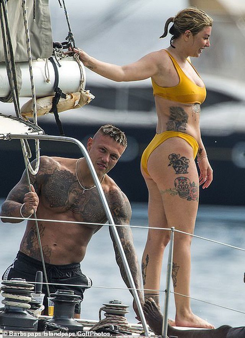 Olivia Buckland gợi cảm trên bãi biển - 8 Olivia Buckland gợi cảm trên bãi biển - 8