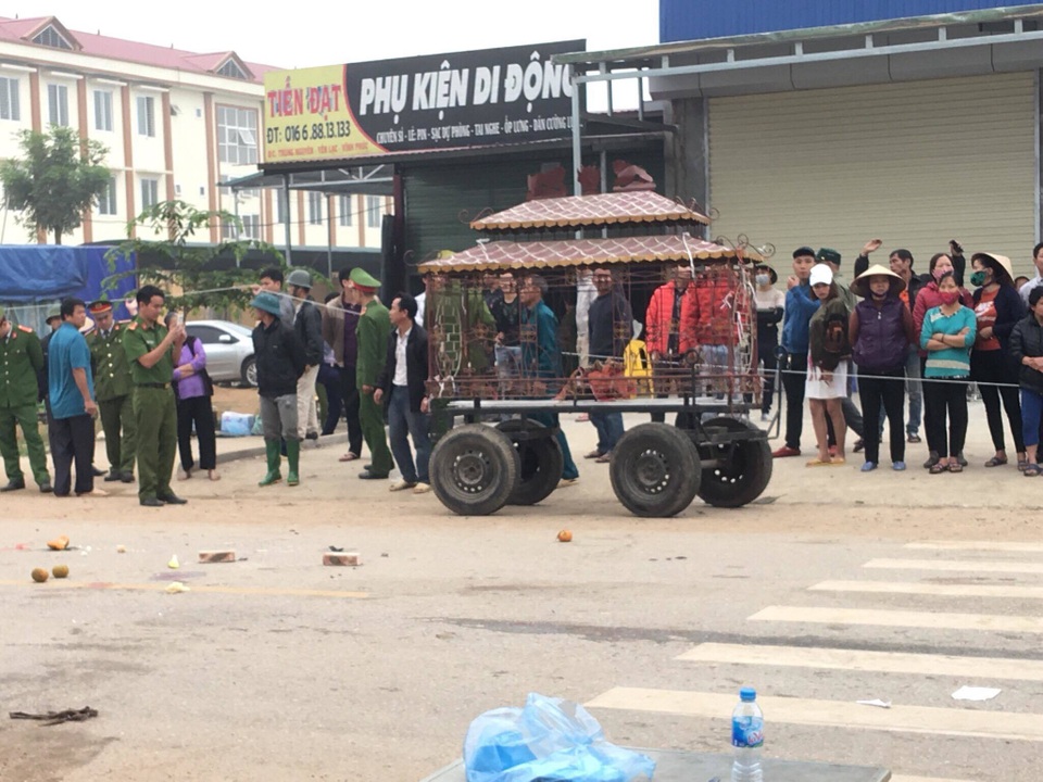 Chùa Ba Vàng Quảng Nam “đắp chiếu” và đoàn đưa tang gặp nạn thảm khốc - 4 Chùa Ba Vàng Quảng Nam “đắp chiếu” và đoàn đưa tang gặp nạn thảm khốc - 4