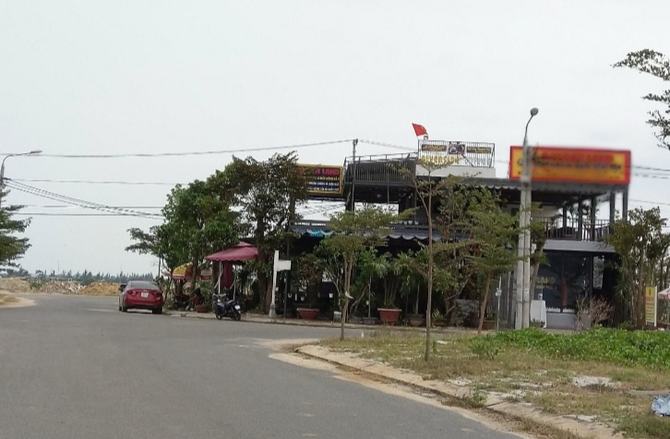 Tàn tiệc 700 triệu đồng/ngày, cò đất kêu trời hàng cắt lỗ - 2 Tàn tiệc 700 triệu đồng/ngày, cò đất kêu trời hàng cắt lỗ - 2