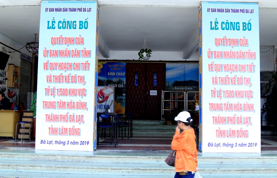 Hình ảnh Rạp hát Hòa Bình trước ngày bị “xóa sổ” - 3 Hình ảnh Rạp hát Hòa Bình trước ngày bị “xóa sổ” - 3
