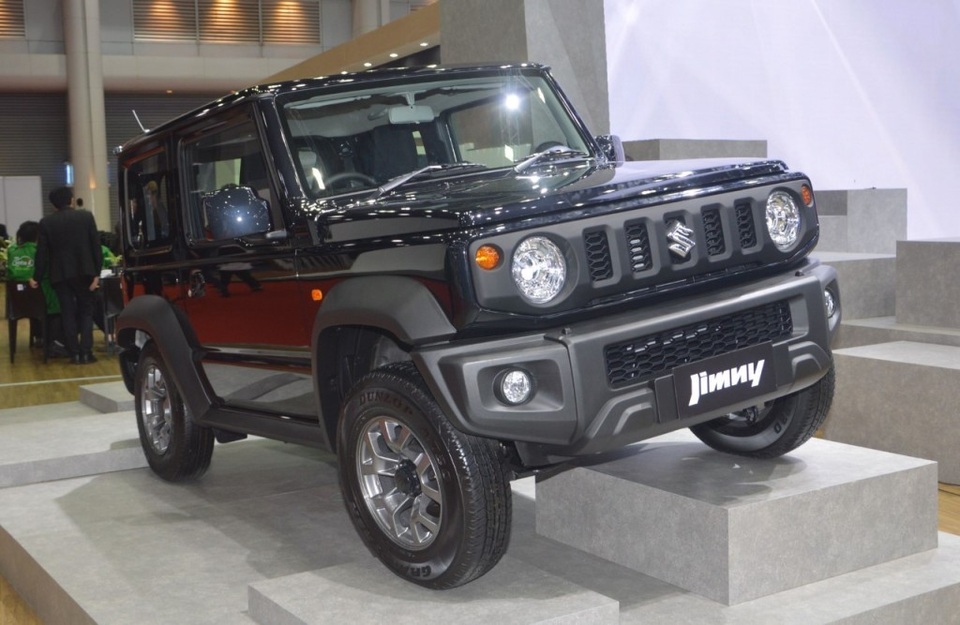 Suzuki Jimny ra mắt tại Thái Lan, giá cao ngất ngưởng - 8 Suzuki Jimny ra mắt tại Thái Lan, giá cao ngất ngưởng - 8