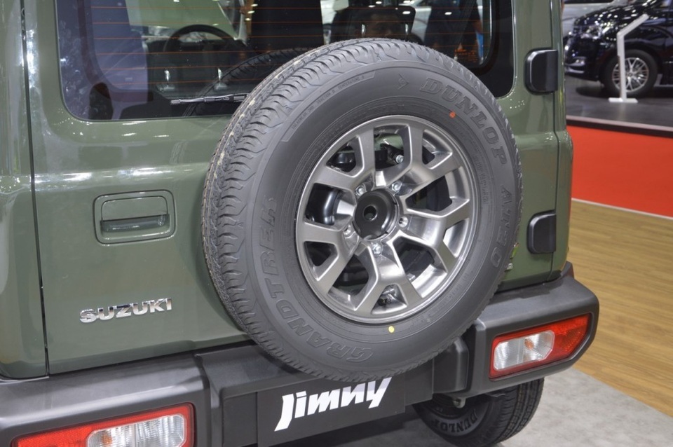 Suzuki Jimny ra mắt tại Thái Lan, giá cao ngất ngưởng - 17 Suzuki Jimny ra mắt tại Thái Lan, giá cao ngất ngưởng - 17