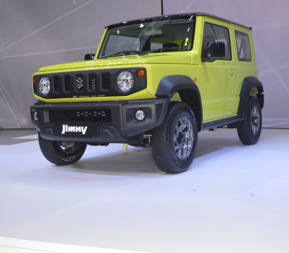 Suzuki Jimny ra mắt tại Thái Lan, giá cao ngất ngưởng - 5 Suzuki Jimny ra mắt tại Thái Lan, giá cao ngất ngưởng - 5