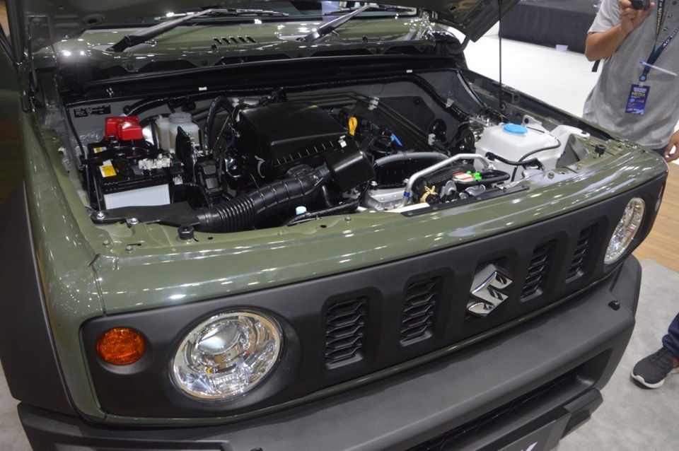Suzuki Jimny ra mắt tại Thái Lan, giá cao ngất ngưởng - 9 Suzuki Jimny ra mắt tại Thái Lan, giá cao ngất ngưởng - 9