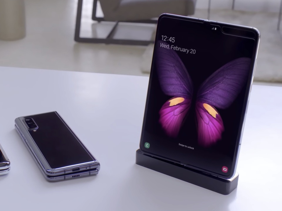 Hé lộ công đoạn thử nghiệm “đóng mở” Galaxy Fold bên trong nhà máy sản xuất - 1 Hé lộ công đoạn thử nghiệm “đóng mở” Galaxy Fold bên trong nhà máy sản xuất - 1