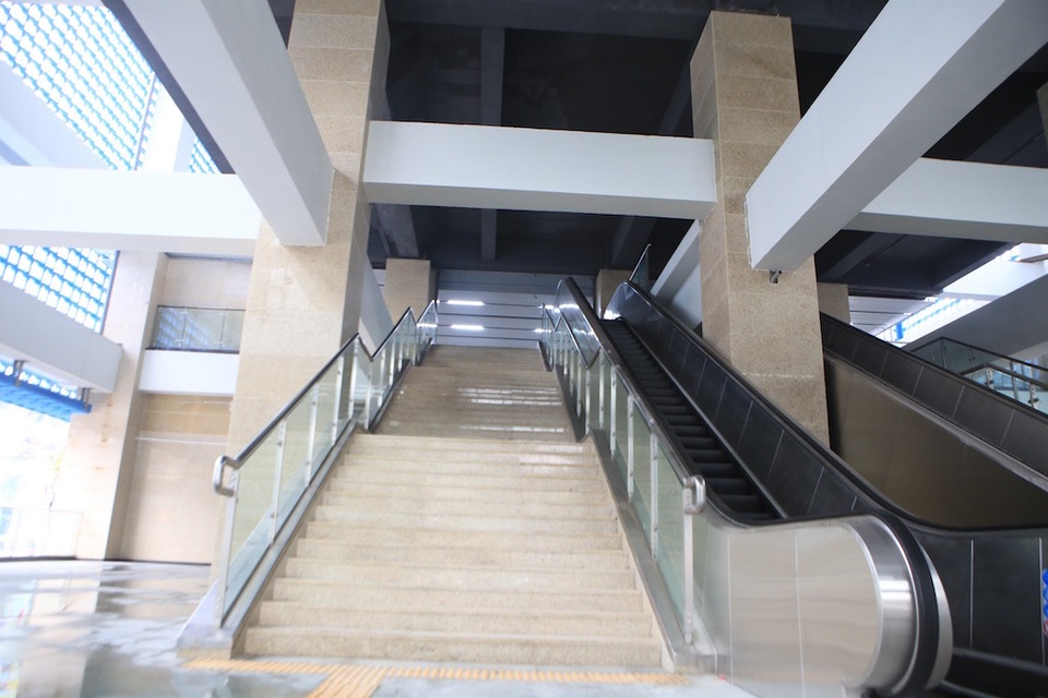 Bên trong nhà ga tàu điện Cát Linh - Hà Đông trước ngày vận hành - 3 Bên trong nhà ga tàu điện Cát Linh - Hà Đông trước ngày vận hành - 3