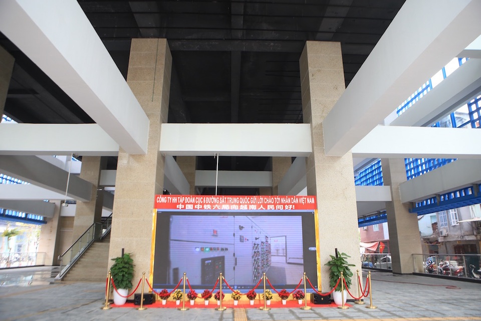 Bên trong nhà ga tàu điện Cát Linh - Hà Đông trước ngày vận hành - 1 Bên trong nhà ga tàu điện Cát Linh - Hà Đông trước ngày vận hành - 1