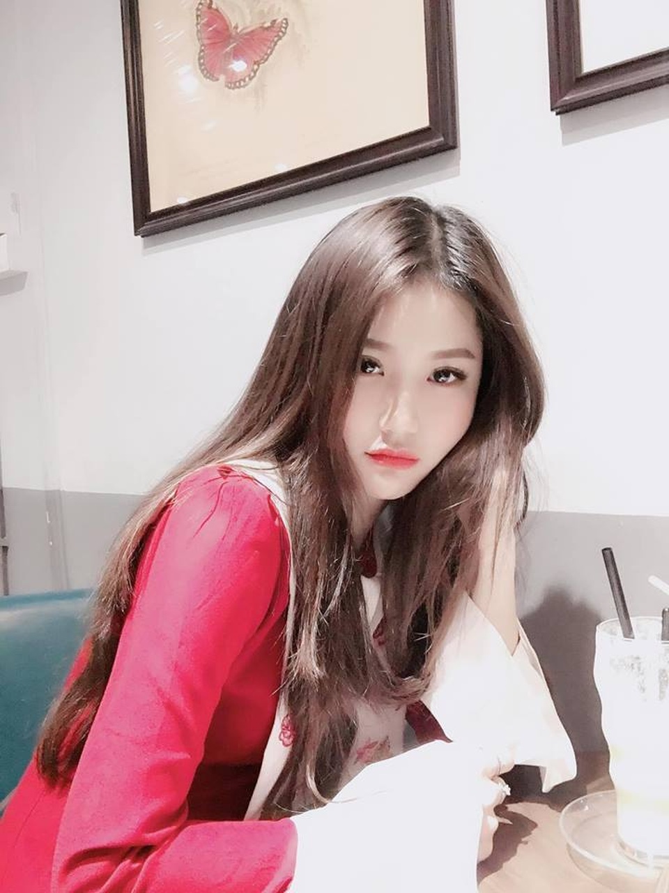 Nữ cổ động viên lên sóng vài giây trận Việt Nam - Thái Lan bỗng nổi tiếng - 4 Nữ cổ động viên lên sóng vài giây trận Việt Nam - Thái Lan bỗng nổi tiếng - 4