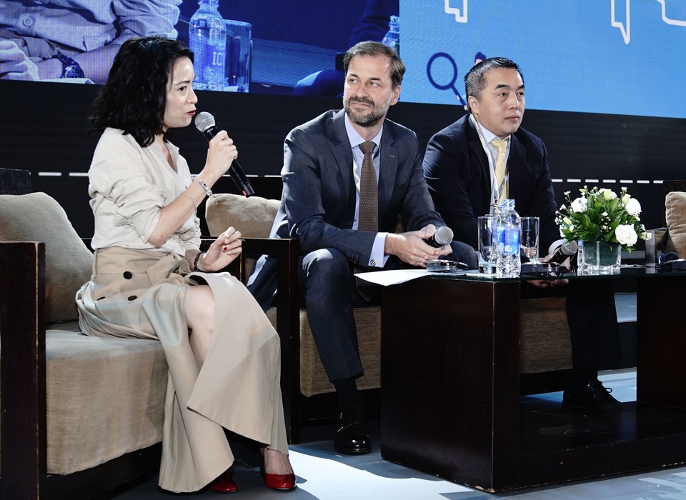 Ông Thomas Gaudry – Giám đốc khối VACCINES Sanofi Đông Dương tham gia phiên tọa đàm cấp cao tại Hội nghị Nơi làm việc tốt nhất Việt Nam 2019 Ông Thomas Gaudry – Giám đốc khối VACCINES Sanofi Đông Dương tham gia phiên tọa đàm cấp cao tại Hội nghị Nơi làm việc tốt nhất Việt Nam 2019