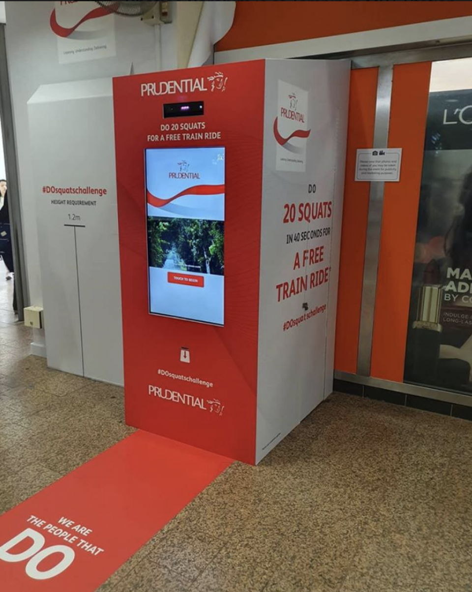 Singapore: tặng vé đi tàu miễn phí nếu hành khách... tập thể dục - 2 Singapore: tặng vé đi tàu miễn phí nếu hành khách... tập thể dục - 2