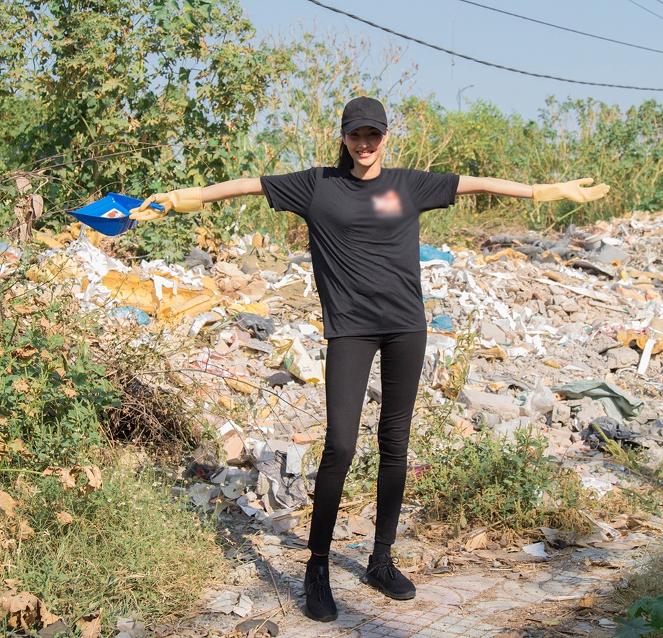 Top 3 Hoa hậu Hoàn Vũ hào hứng tham gia thử thách dọn rác - 9 Top 3 Hoa hậu Hoàn Vũ hào hứng tham gia thử thách dọn rác - 9