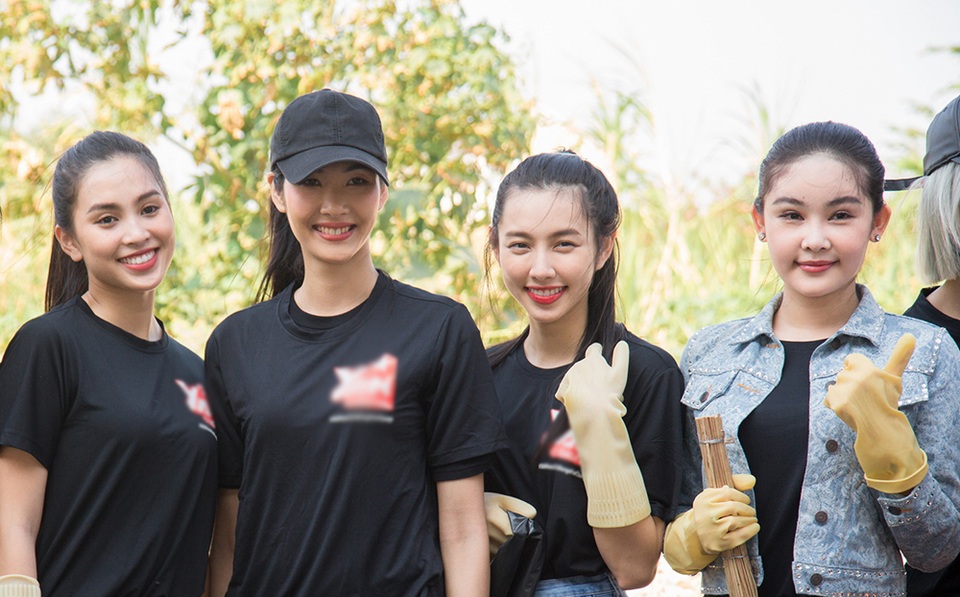 Top 3 Hoa hậu Hoàn Vũ hào hứng tham gia thử thách dọn rác - 14 Top 3 Hoa hậu Hoàn Vũ hào hứng tham gia thử thách dọn rác - 14