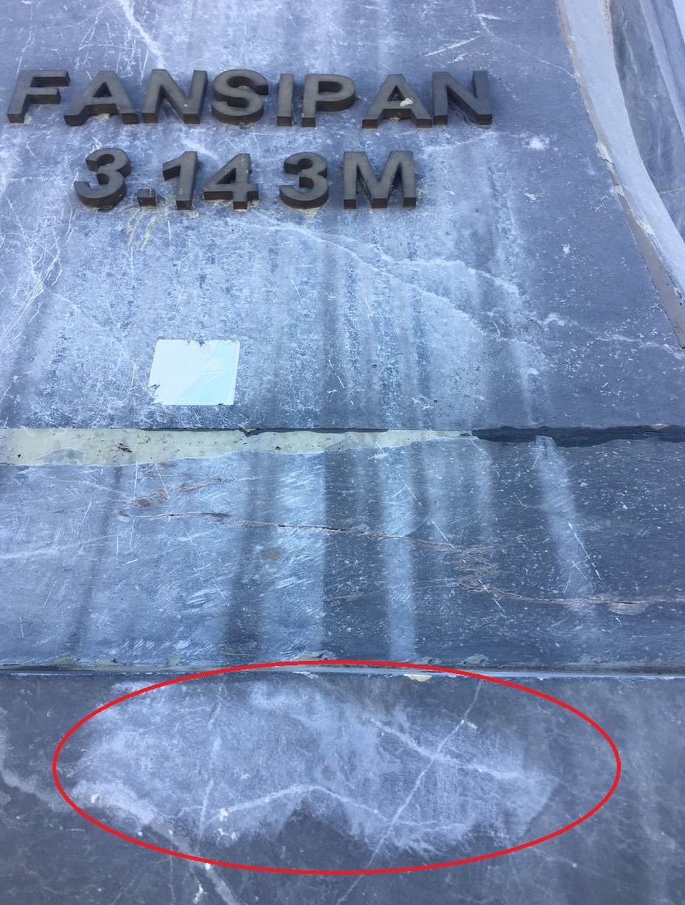 Cột cờ đỉnh Fansipan bị vẽ bậy gây phẫn nộ cộng đồng - 3