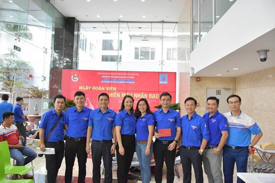Đoàn thanh niên PVFCCo đăng cai tổ chức thành công chương trình “Ngày Đoàn viên–Hiến máu nhân đạo” - 2 Đoàn thanh niên PVFCCo đăng cai tổ chức thành công chương trình “Ngày Đoàn viên–Hiến máu nhân đạo” - 2