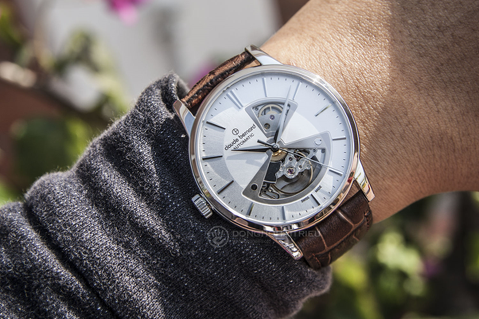 5 thương hiệu đồng hồ Thụy Sỹ giá bình dân nổi tiếng - 4 5 thương hiệu đồng hồ Thụy Sỹ giá bình dân nổi tiếng - 4