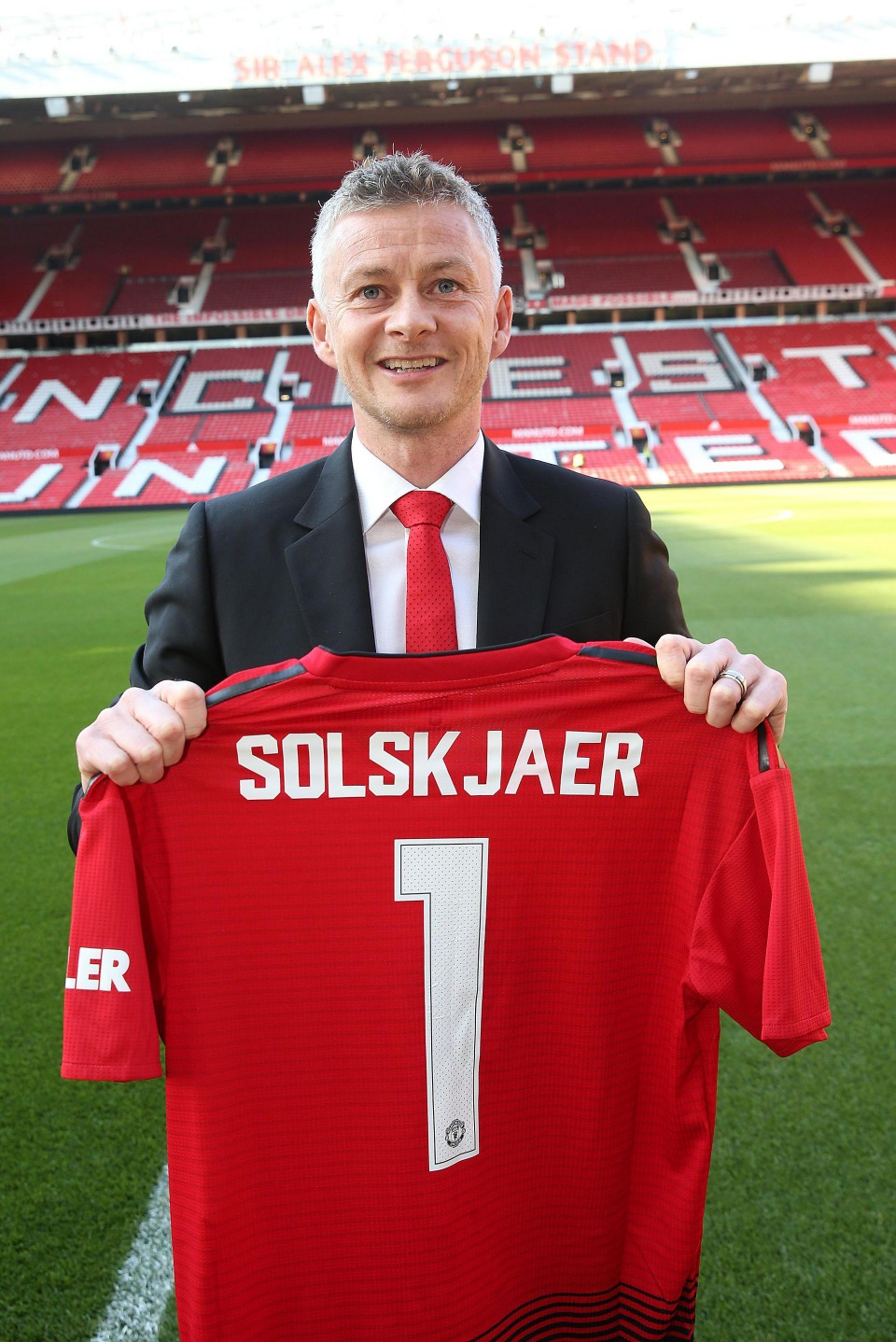 Solskjaer muốn cùng Man Utd vô địch Premier League - 10