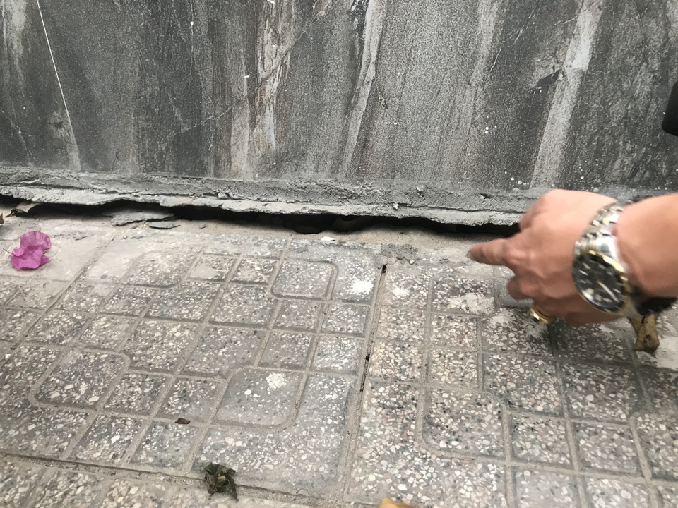 Hà Nội: Hãi hùng 80 căn hộ trong khu đô thị bị sụt lún, nứt toác - 10 Hà Nội: Hãi hùng 80 căn hộ trong khu đô thị bị sụt lún, nứt toác - 10