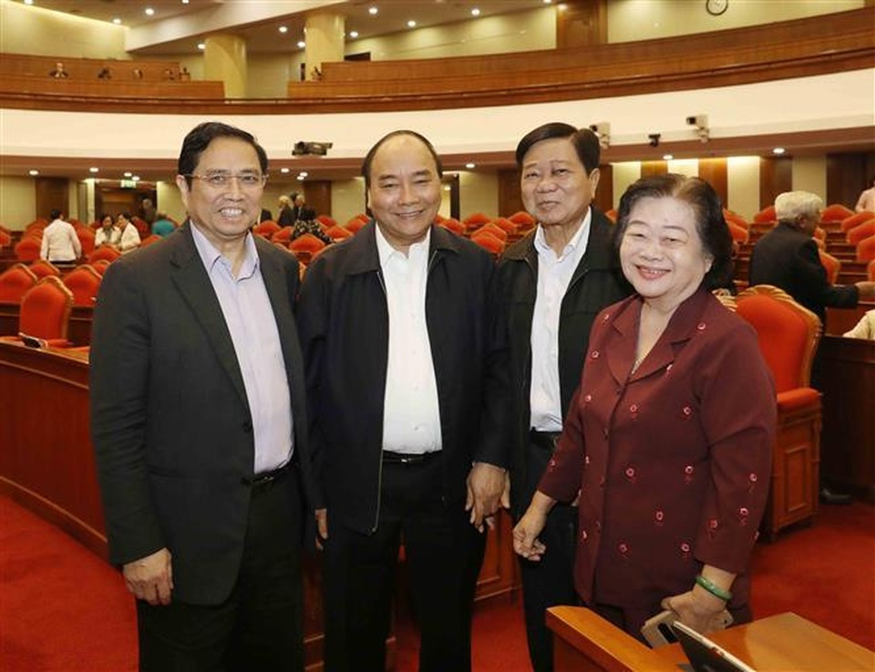 vna_potal_ban_bi_thu_trung_uong_dang_gap_mat_can_bo_lanh_dao_cap_cao_nghi_huu_145859213_3789924.jpg vna_potal_ban_bi_thu_trung_uong_dang_gap_mat_can_bo_lanh_dao_cap_cao_nghi_huu_145859213_3789924.jpg