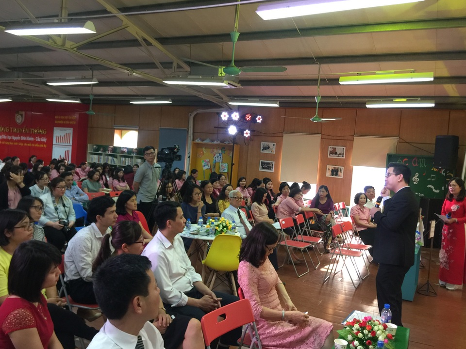 Bản lĩnh của cô giáo chủ nhiệm khi trò ăn vạ, doạ tự tử - 4 Bản lĩnh của cô giáo chủ nhiệm khi trò ăn vạ, doạ tự tử - 4