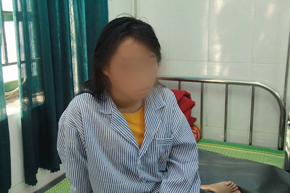 Vụ nữ sinh lớp 9 bị lột đồ, đánh đập: Đã bị đánh nhiều lần nhưng sẵn sàng tha thứ - 1 Vụ nữ sinh lớp 9 bị lột đồ, đánh đập: Đã bị đánh nhiều lần nhưng sẵn sàng tha thứ - 1