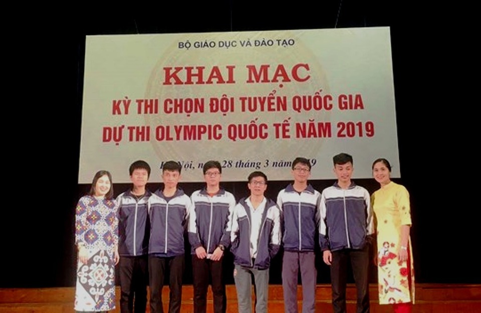 2 học sinh trường THPT chuyên Phan Bội Châu lọt vào đội tuyển Olympic châu Á môn Tin học - 1 2 học sinh trường THPT chuyên Phan Bội Châu lọt vào đội tuyển Olympic châu Á môn Tin học - 1