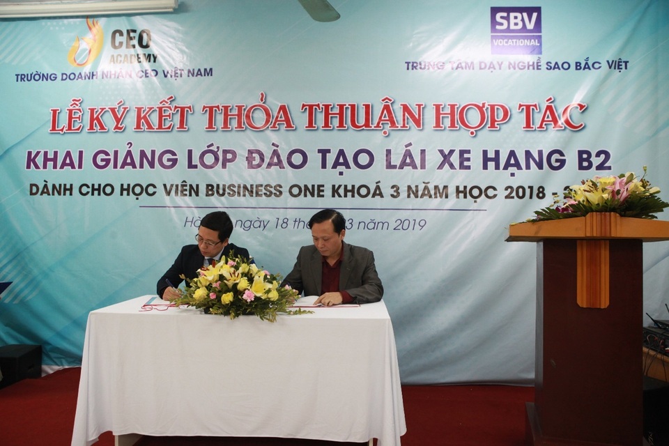 Trường Doanh Nhân CEO - nơi những bạn trẻ hiện thực giấc mơ trở thành doanh nhân - 1 Trường Doanh Nhân CEO - nơi những bạn trẻ hiện thực giấc mơ trở thành doanh nhân - 1