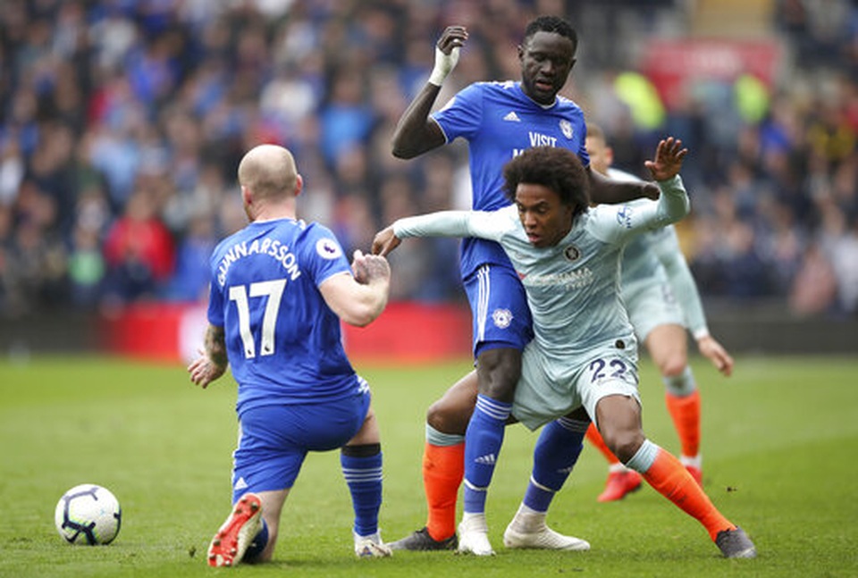 Cardiff 1-2 Chelsea: Thắng trận nhờ “bàn thắng ma” - 1 Cardiff 1-2 Chelsea: Thắng trận nhờ “bàn thắng ma” - 1