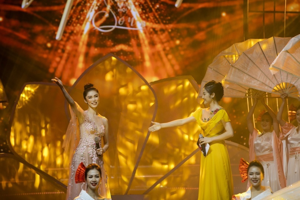 Hát nhạc Trịnh, Hồng Nhung thú nhận từng nghĩ rằng: “Mình hát hay nhất Việt Nam” - 23 Hát nhạc Trịnh, Hồng Nhung thú nhận từng nghĩ rằng: “Mình hát hay nhất Việt Nam” - 23
