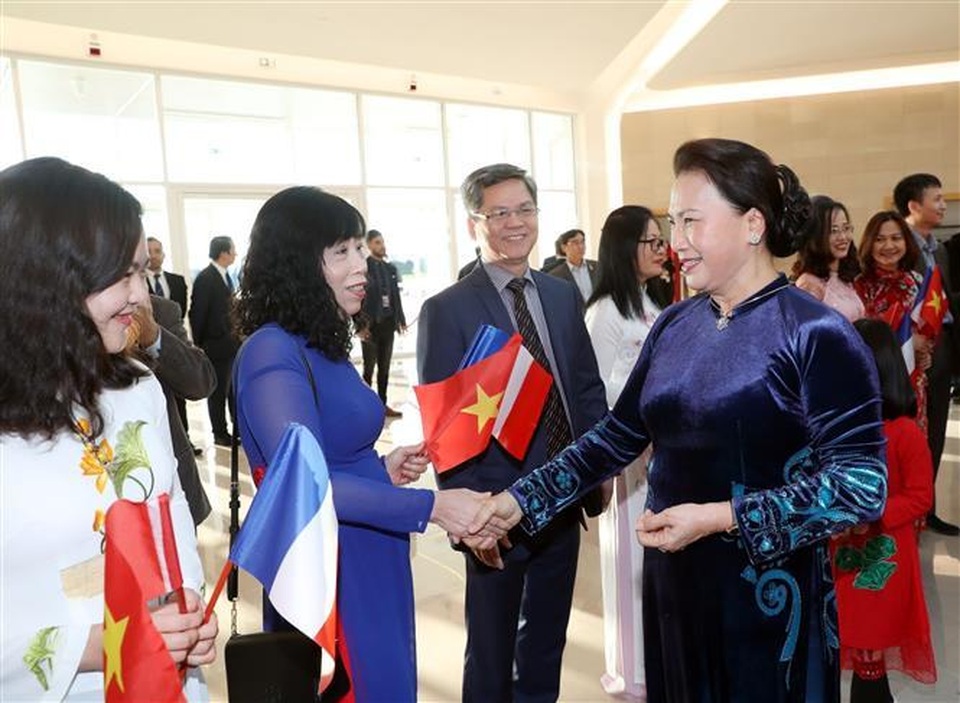 Chủ tịch Quốc hội Nguyễn Thị Kim Ngân thăm chính thức Cộng hòa Pháp - 2 Chủ tịch Quốc hội Nguyễn Thị Kim Ngân thăm chính thức Cộng hòa Pháp - 2