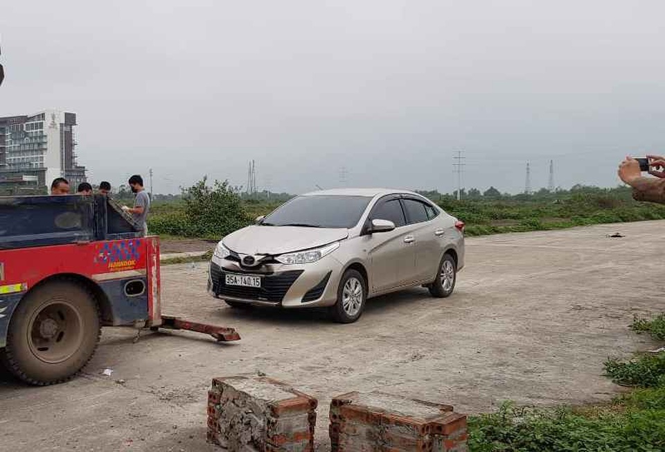 Vụ nữ nhân viên ngân hàng bị đâm chết: Làm rõ trách nhiệm Trung tá CSGT - 3 Vụ nữ nhân viên ngân hàng bị đâm chết: Làm rõ trách nhiệm Trung tá CSGT - 3