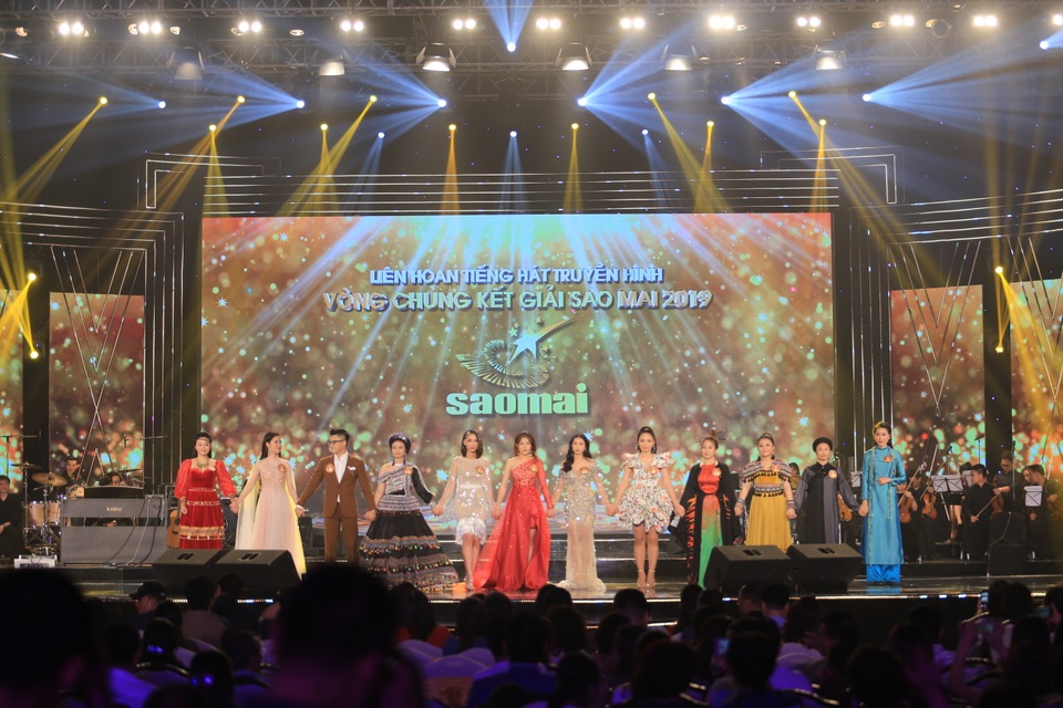 12 thí sinh đêm chung kết 2.JPG 12 thí sinh đêm chung kết 2.JPG