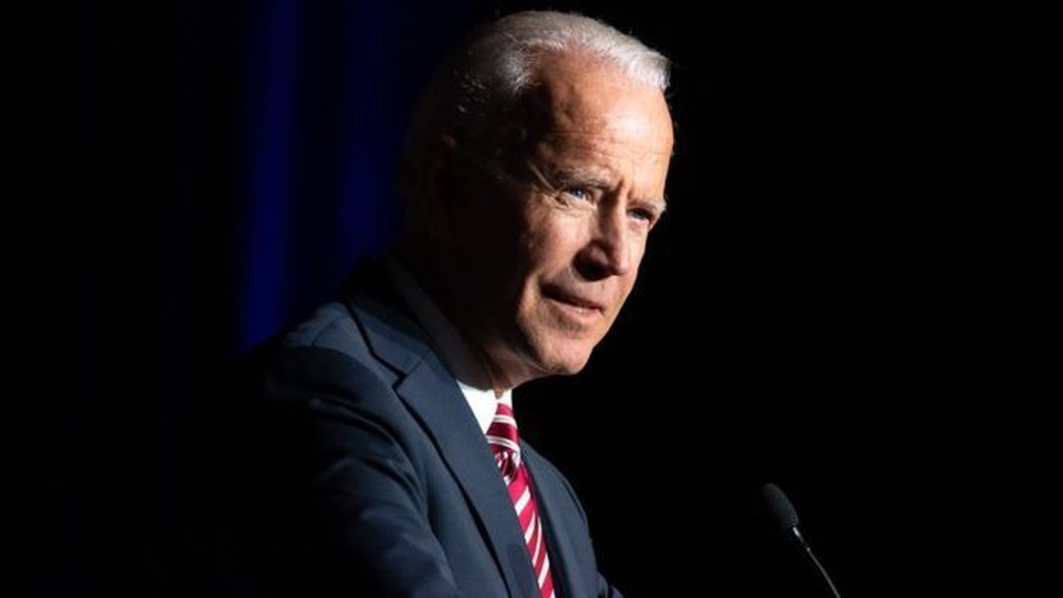 Cựu Phó tổng thống Mỹ Joe Biden bị cáo buộc đụng chạm không đúng mực với phụ nữ - 2
