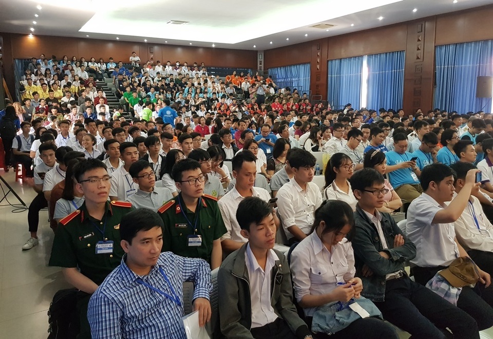 Bế mạc và trao giải kỳ thi Olympic Toán học tại Nha Trang - 2 Bế mạc và trao giải kỳ thi Olympic Toán học tại Nha Trang - 2