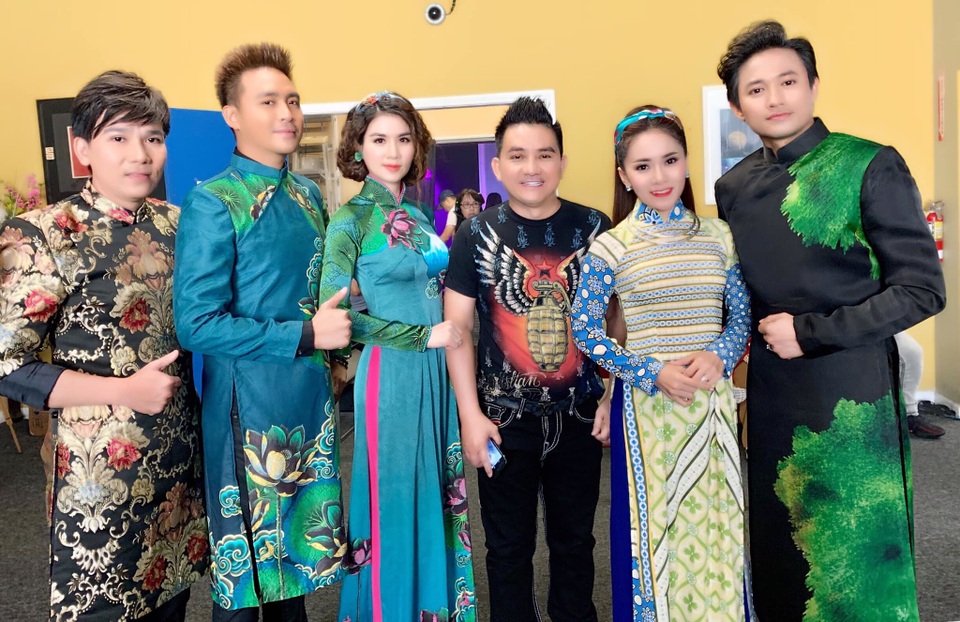 Giới nghệ sĩ bàng hoàng, xót xa khi nghe tin Anh Vũ qua đời tại Mỹ - 1 Giới nghệ sĩ bàng hoàng, xót xa khi nghe tin Anh Vũ qua đời tại Mỹ - 1