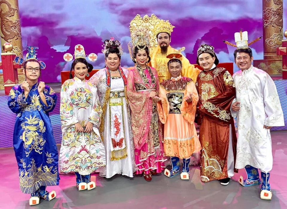 Anh Vũ: Cuộc hôn nhân ngắn ngủi và những cơn đau cùng kiệt sau cánh màn nhung - 2 Anh Vũ: Cuộc hôn nhân ngắn ngủi và những cơn đau cùng kiệt sau cánh màn nhung - 2