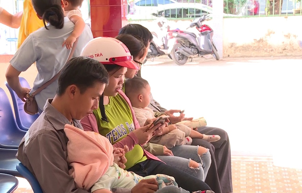 Quảng Ngãi: Khan hiếm vắc xin 6 trong 1 - 1 Quảng Ngãi: Khan hiếm vắc xin 6 trong 1 - 1